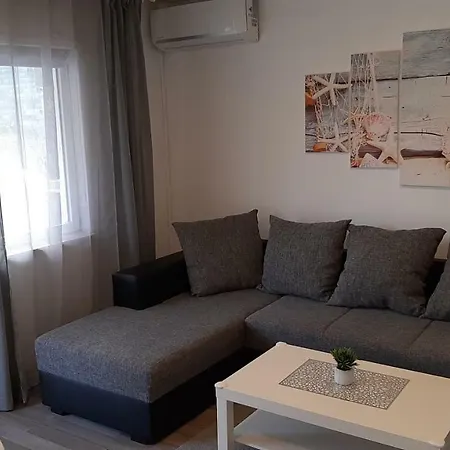 Tonka Apartment
